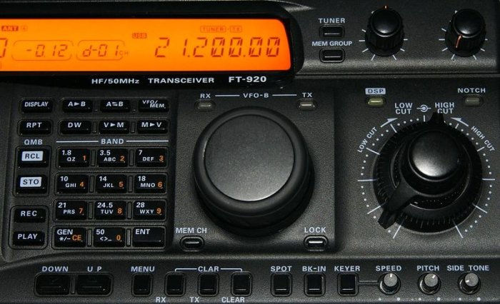 FT-920 Yaesu-80