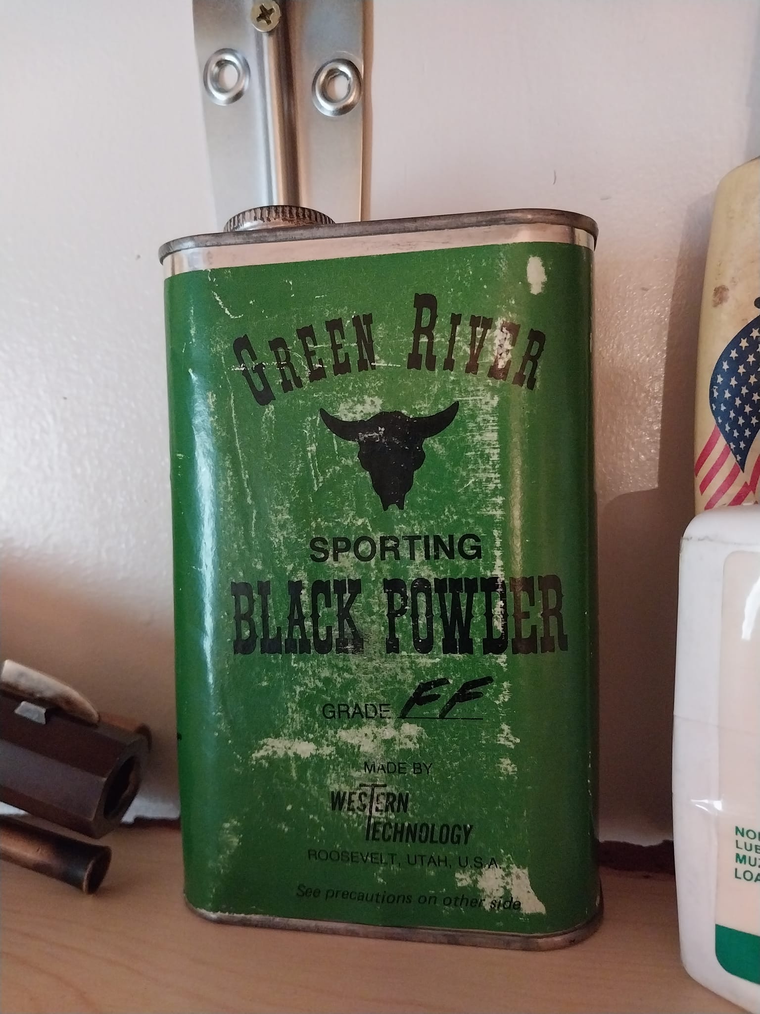 A very old and cool powder! 34743110