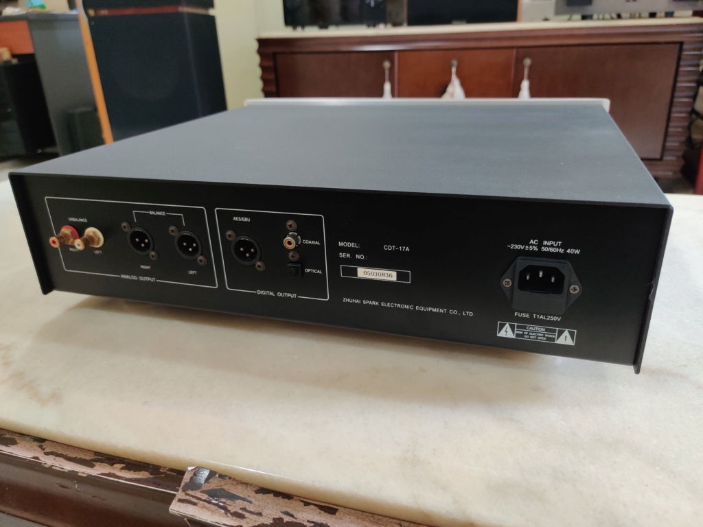 Hifi system with Krell Amplifier and Preamp Img_2017