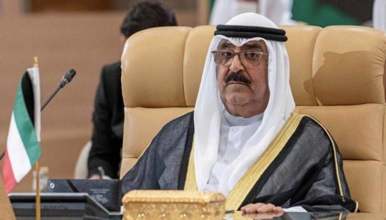 أمير الكويت يقبل استقالة رئيس مجلس الوزراء 11_avi10