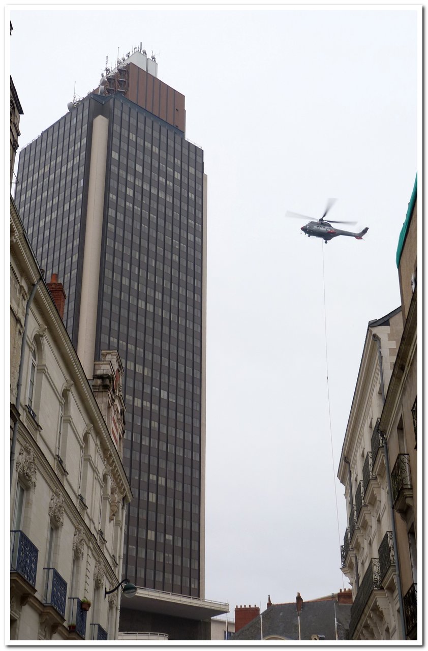  [23/11/2014] Super Puma (HB-ZKN) SAF international ex: Eagle Helicopter P1170511