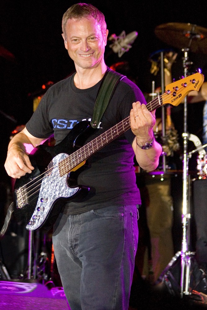 Gary Sinise - Page 17 27402910