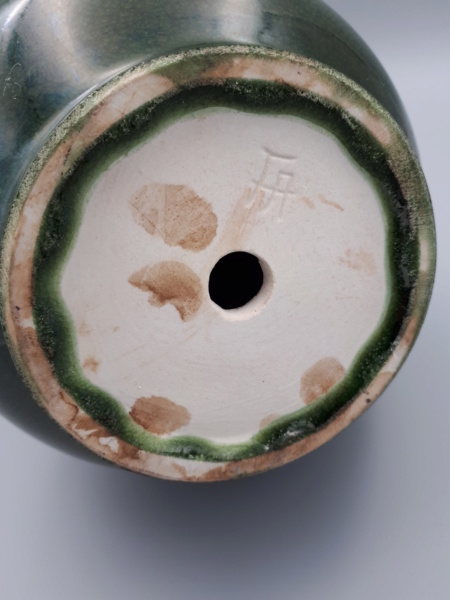 Vase craquelé vert - marque "FA" - Asiatique ou autre ? à identifier 20190511