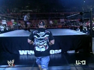 Entrée sur le ring de John Cena 00910