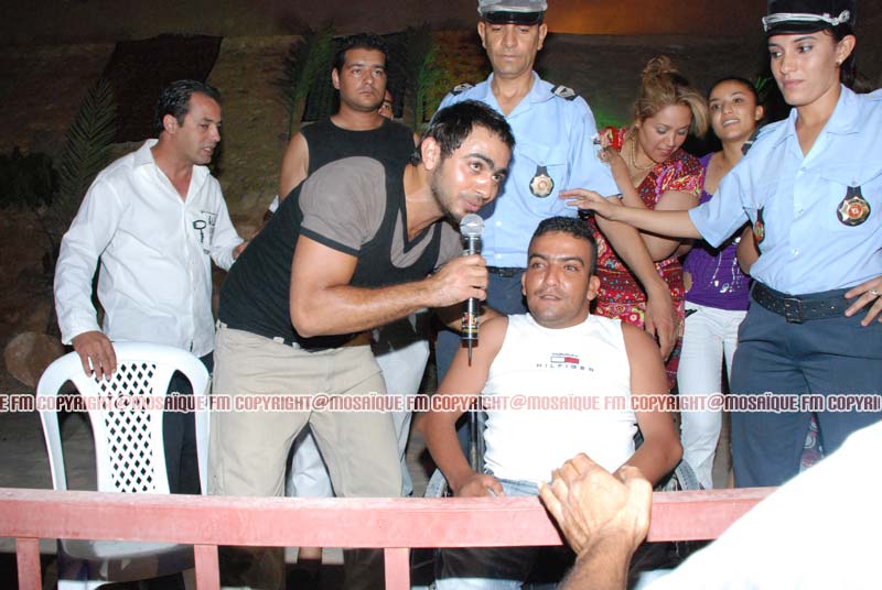 تامر حسني في مهرجان قفصة.. روعة - صفحة 2 Tamer510