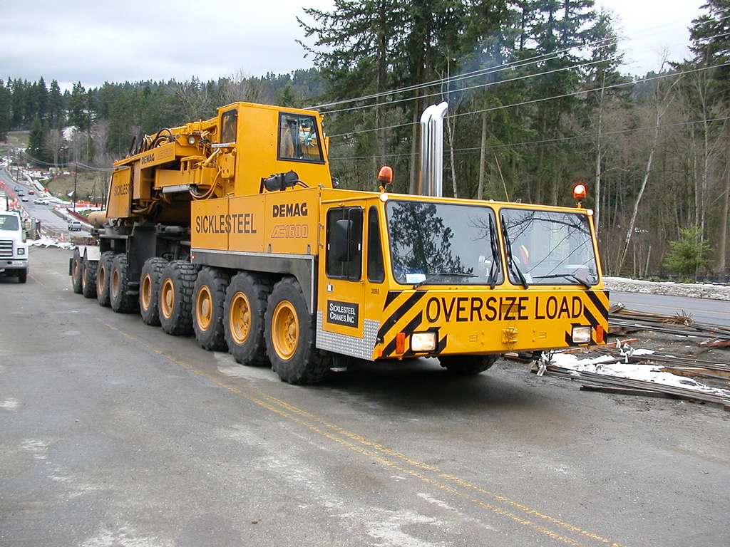 Les anciennes grues DEMAG - Page 8 Ac160010