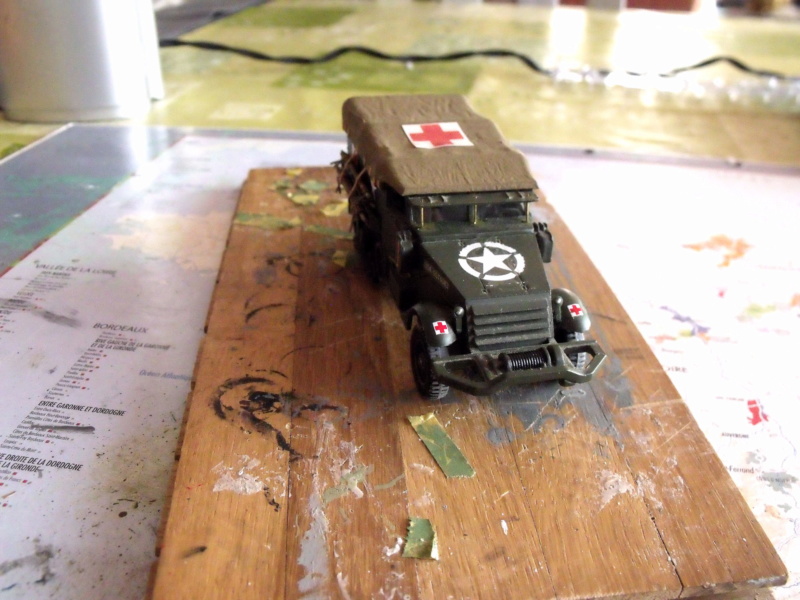 HALF-TRACK M3 TRANSPORT DE TROUPE au 1/50 + M3 AMBULANCE - Page 2 Half_s20