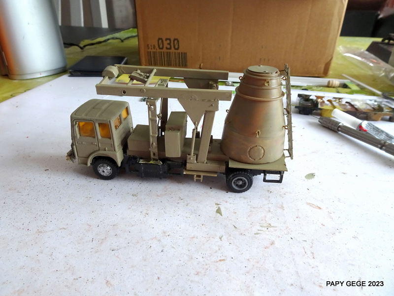 RENAULT TRANSPORT DE TETE NUCLEAIRE 1/60 base Majorette Rtetnu37