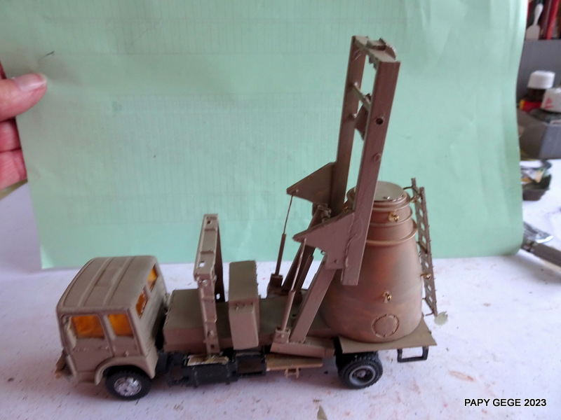 RENAULT TRANSPORT DE TETE NUCLEAIRE 1/60 base Majorette Rtetnu38