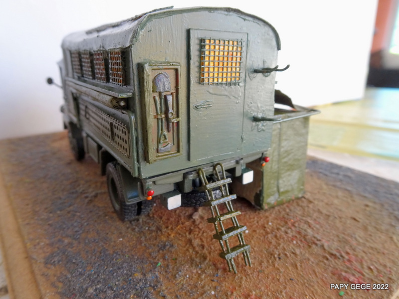 SIMCA F 594 WHL caisse type M59 ATELIER AU 1/43 Simate49