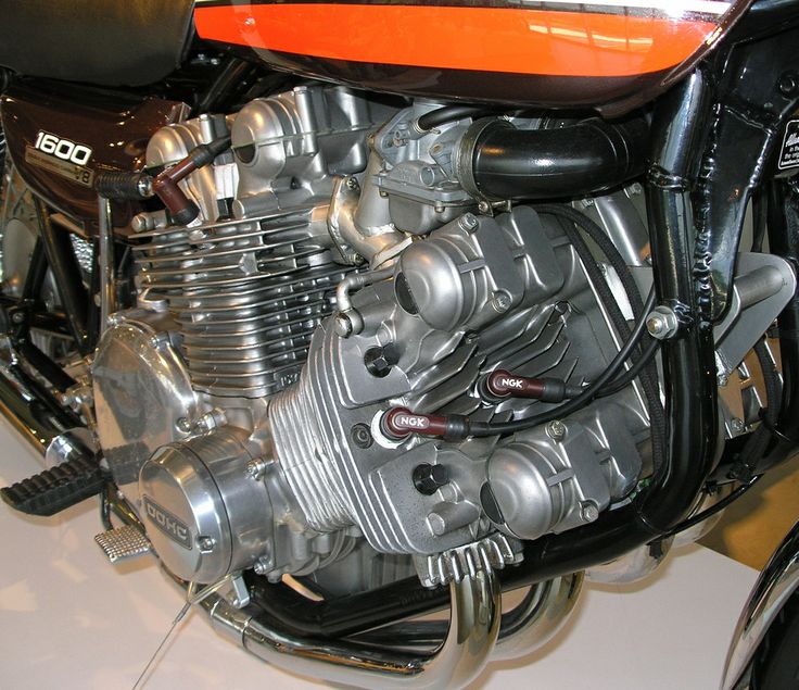 moteur V8 V8_mil10