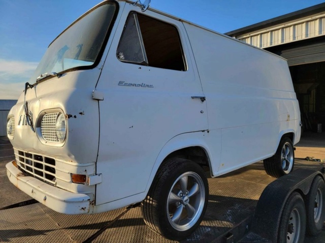 62 Econo van 27202010