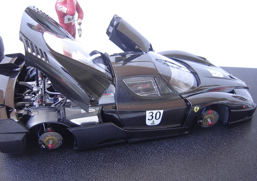 [TAMIYA] FERRARI FXX Réf 89766 Dsc00322