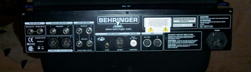 Vendo Behringer V-Amp Pro!!!! Vamp_012