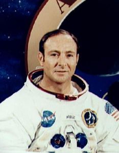 L'astronaute d'Apollo 14 affirme que les extraterrestres ont pris contact mais que cela a t dissimul depuis 60 ans Articl10