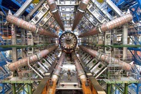 El acelerador de particulas LHC =O Colisi10