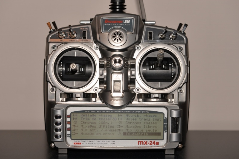 Graupner MX24S avec 2  GR16+accessoires 450€ à débattre. Dsc_1410