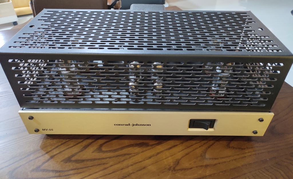 Conrad Johnson MV55 tube amplifier (Used) Cj_310