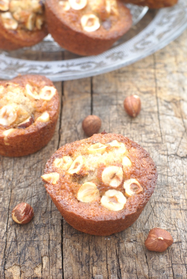 Financiers aux noisettes et au miel Dsc09812