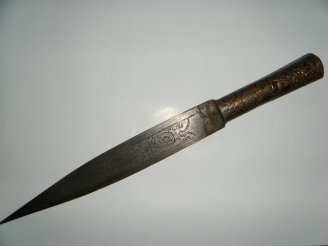 Les poignards artisanaux (et divers)  1613