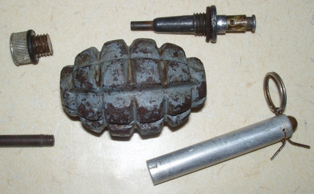 La grenade F1 m1915   1619