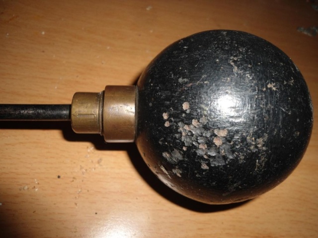 La grenade boule modèle 1914  825