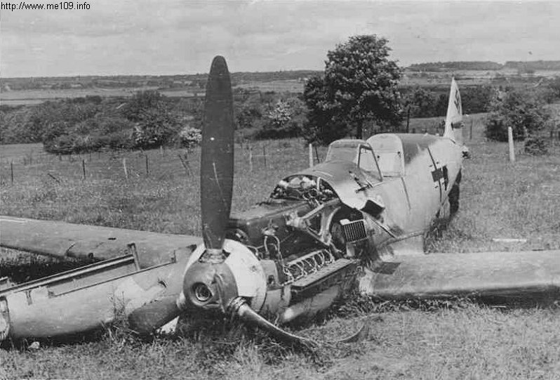 Bf 109 E 1 - "Gelbe 1" I./3./JG 21 - Juin 1940 > TERMINE ! - Page 3 Bf109j11