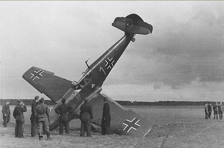 Bf 109 E 1 - "Gelbe 1" I./3./JG 21 - Juin 1940 > TERMINE ! - Page 3 Gs0511