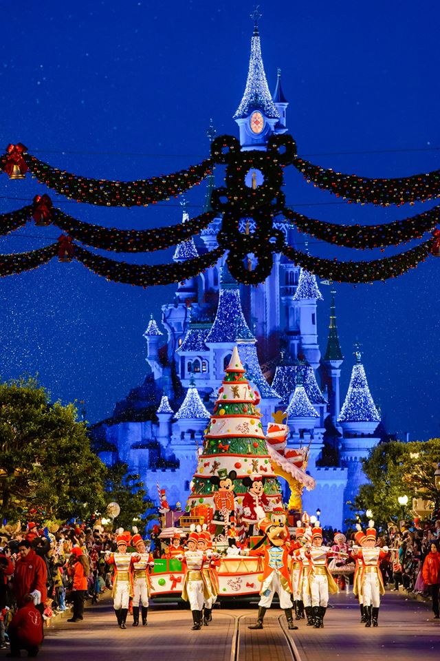 Photos publiées sur Facebook par Disneyland® Paris - Page 6 10731010