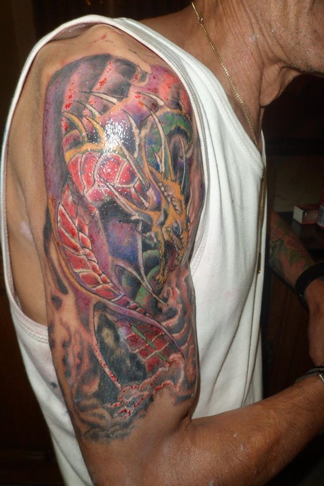 Ink Master - Epaule Tattoo T.7 Dragon10