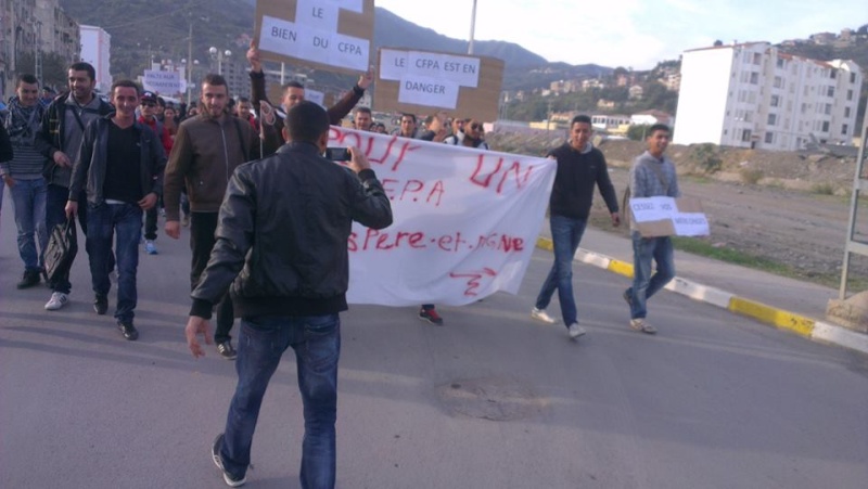  Imposante marche des stagiaires du CFPA Djabri Mohand à Aokas pour exiger de meilleures conditions de scolarité   141