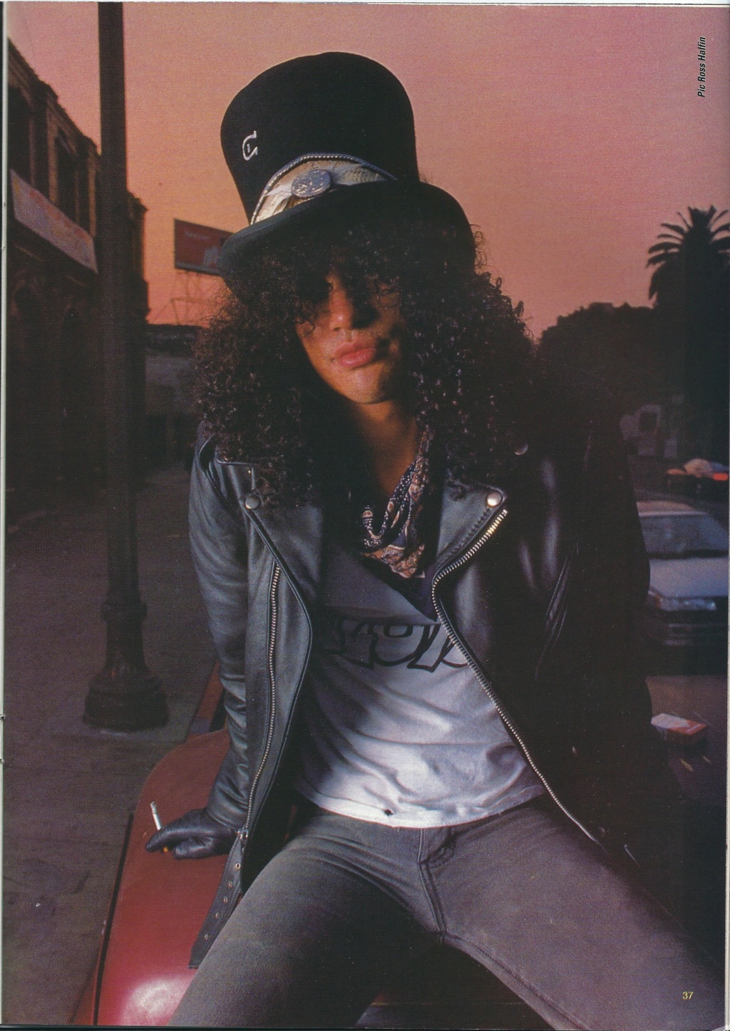 1992.05.16 - Kerrang! - My Fight to Remain Sane and Successful! (Slash) Scan0023