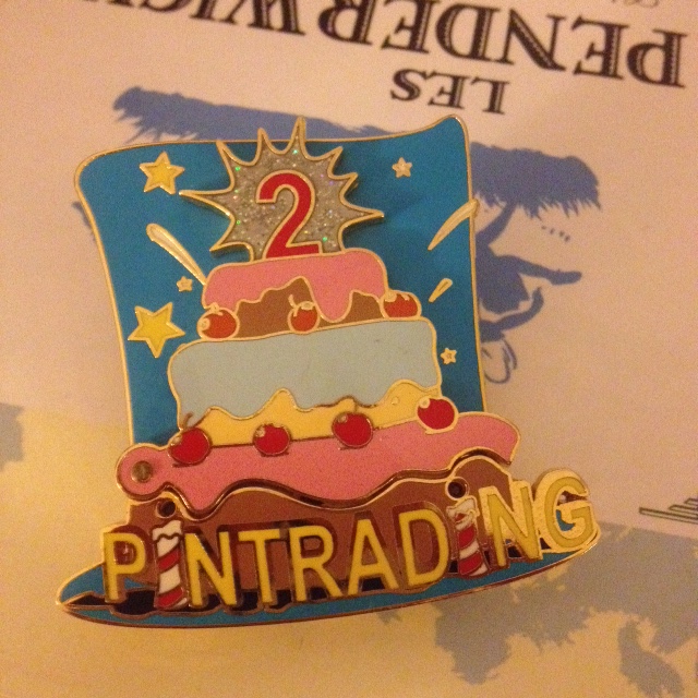 Le Pin Trading à Disneyland Paris - Page 2 Photo_44