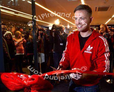 PICTURES: Nicky at LifeStyle Sports opening 37993410