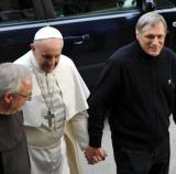 Le Pape qui n'aimait pas les Prêtres ! Papa-f10