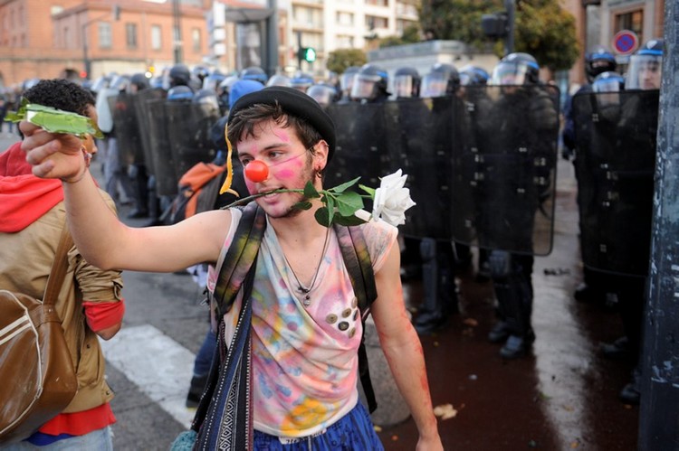 500 personnes contre les violences policières à Toulouse 20141111