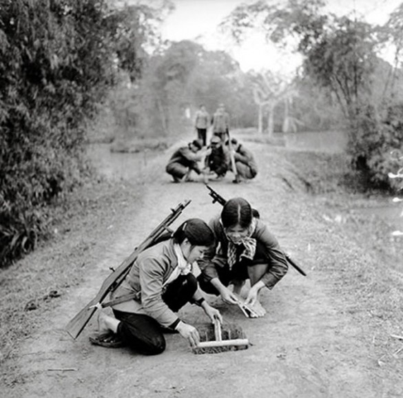 booby - Les pièges en bambou Vietcong (Booby traps) partie 1 Young-10