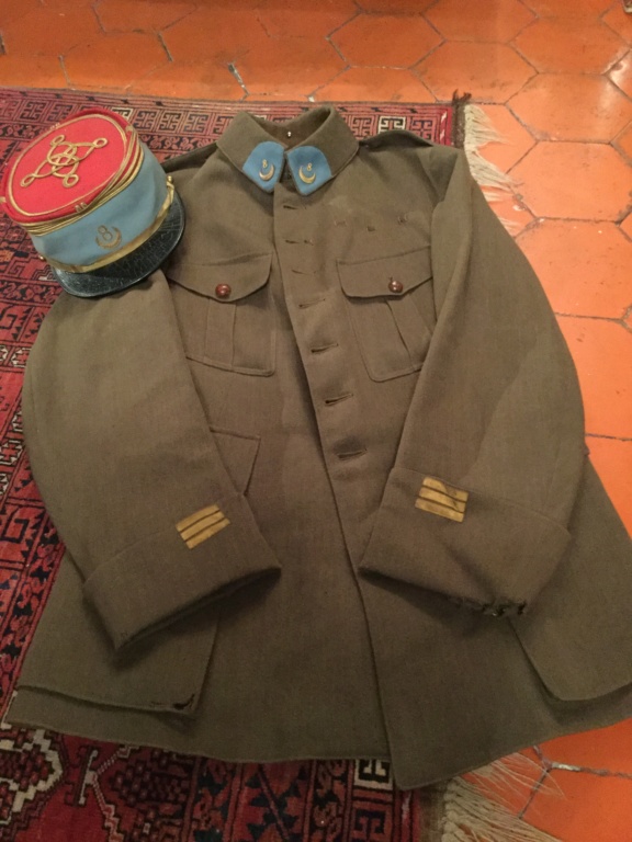Les uniformes portés par les zouaves  C3331510