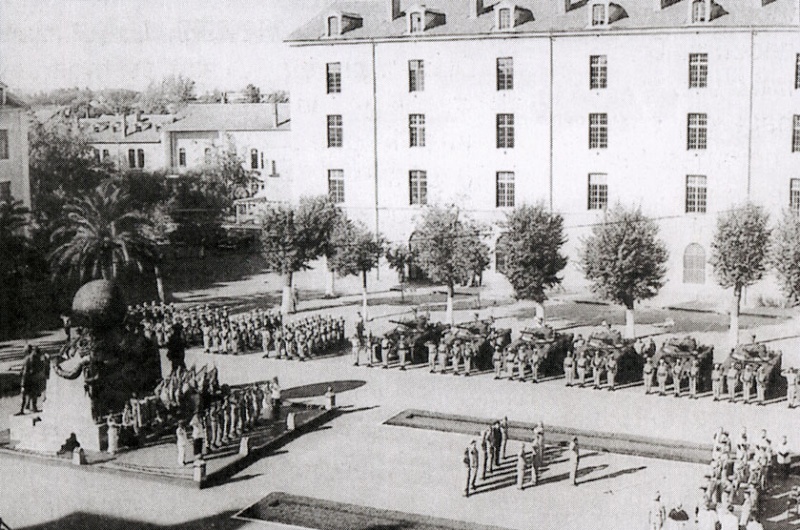 LES DERNIERS INSTANTS DE LA LEGION A BEL-ABBES EN 1962 Ceremo11