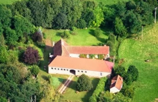 Chambres d'hôtes en Bourgogne du Sud, 71490 Couches (Saone-et-Loire) C1111