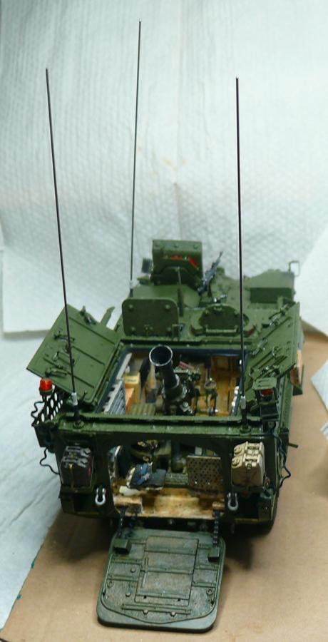 carrier - STRYKER M1129 MORTAR CARRIER VEHICLE de TRUMPETER au 1/35 - Page 6 Photo154