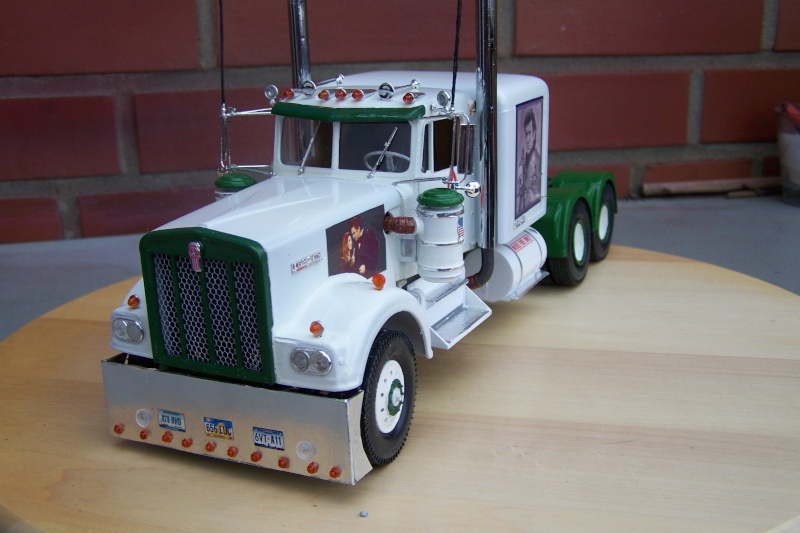 Kenworth W-900 mit Johnny Cash Decals 100_3812