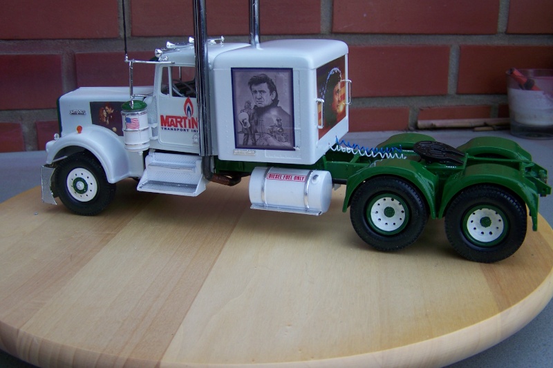 Kenworth W-900 mit Johnny Cash Decals 100_3817