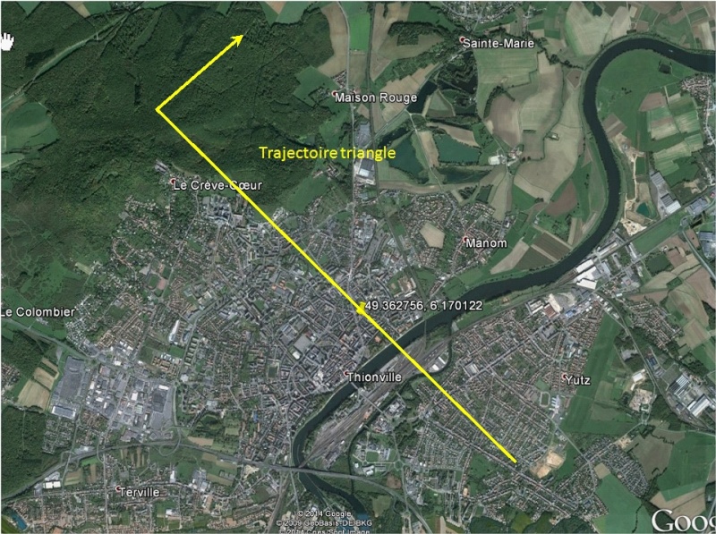 triangulaire - 2008: le 11/05 à 22h50 - Ovni triangulaire volant -  Ovnis à THIONVILLE - Moselle (dép.57) Thionv10