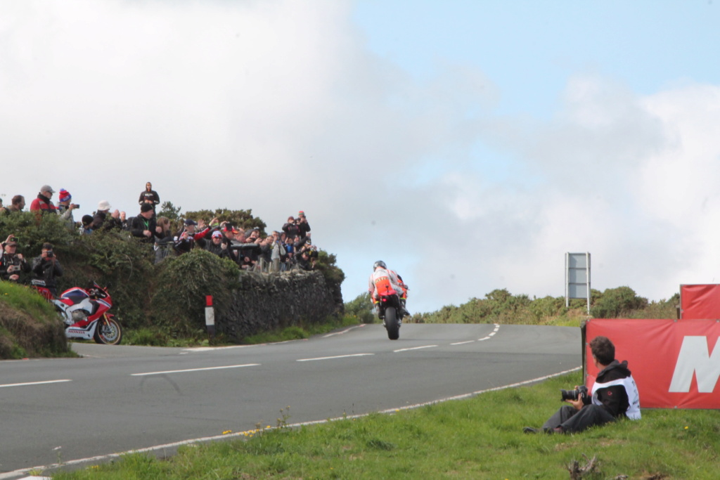 classic - [Road racing] CLASSIC TT et MANX GP 2018 . - Page 10 Img_7527