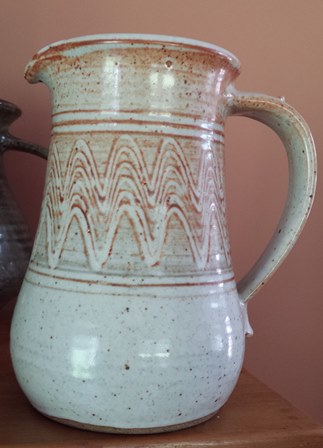 Potters mark for gallery and a couple of unknowns Jug_un10