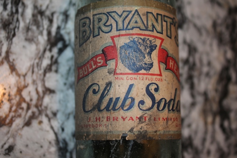 Bryant's club soda (fond rond) Bryant11