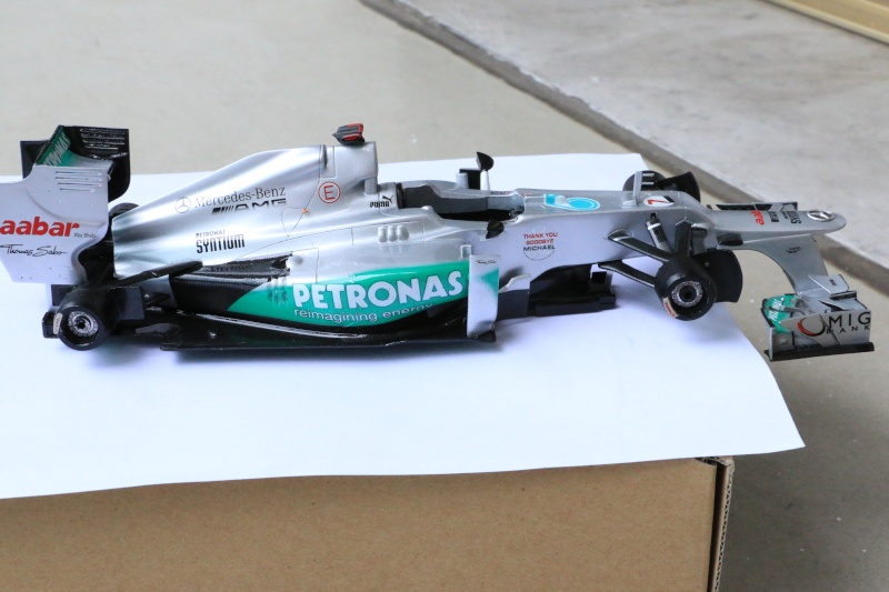 Mercedes MGP W03 monopost 1/20e - Page 6 Img_1823