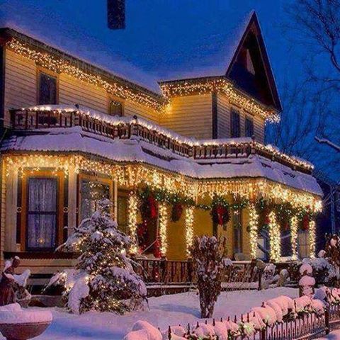 Снимки от зимата и коледно украсени домове 10268511