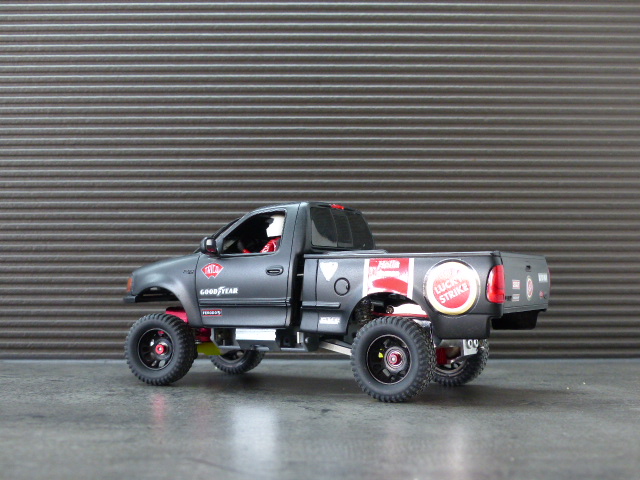 Ford F150 pre-runner ( terminé ) P1030011